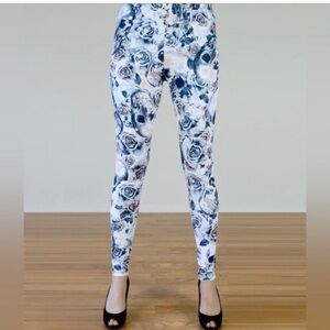 Tough luv Skull leggings size large
